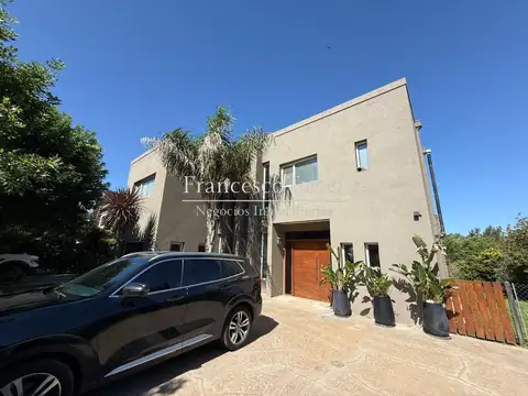 Casa 5 ambientes en alquiler con pileta en Terravista