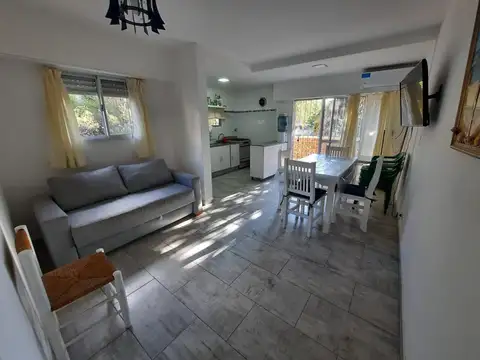 Paseo 141 Bis 100, Piso 1