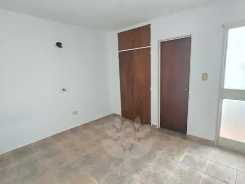 Departamento en alquiler en Avenida 7 entre 48 y 49 - 1 dormitorio - lavadero - todo electrico.