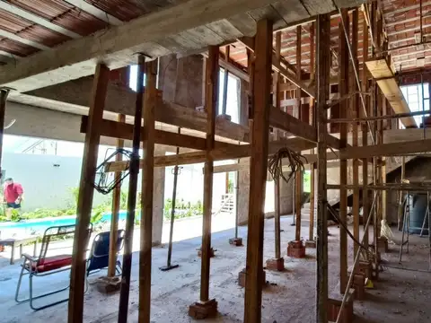 Casa 7 ambientes con 3 baños