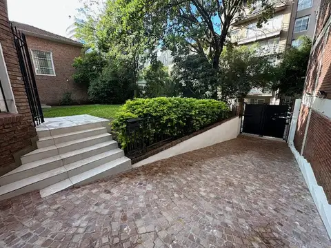 Casa en Venta en Olivos Vias/Rio, USD 745.000