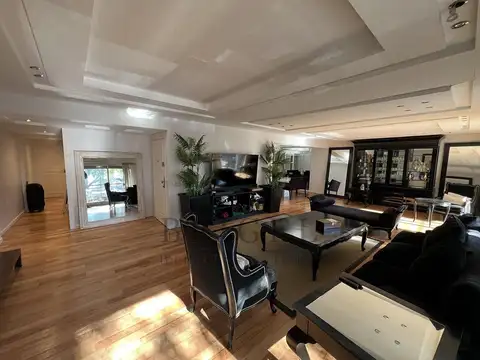 Departamento 4 ambientes con 5 baños