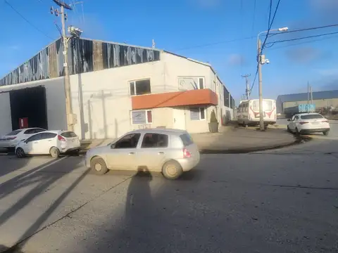 Se vende Galpón con casa Pleno Parque Industrial de Río Grande