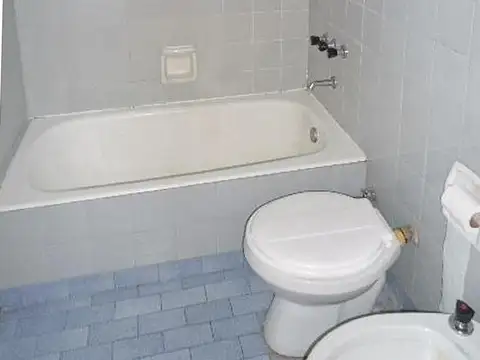 Departamento en Alquiler en Coghlan, $ 650.000