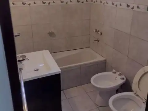 Depto Tipo Casa 4 ambientes con 1 baño