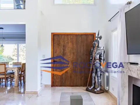 Casa 4 ambientes con 4 baños