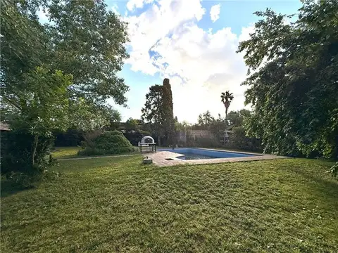 Casa en Venta con 1 cochera
