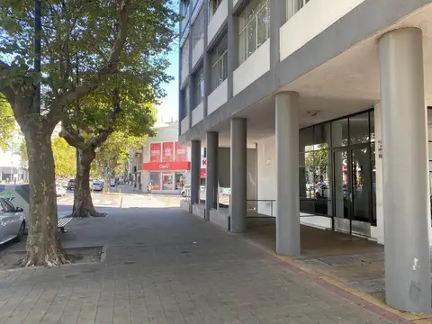 Oficina 2 ambientes con 1 baño