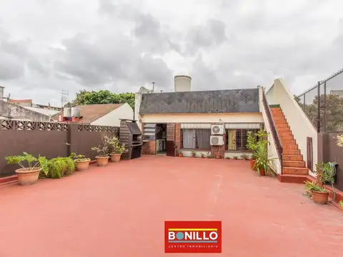 Depto Tipo Casa 3 ambientes con 2 baños