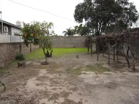 Casa 5 ambientes con 1 baño