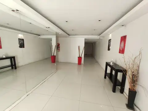 HERMOSO 3 AMB CFTE BCON - PILETA - PARRILLA - 69 m2