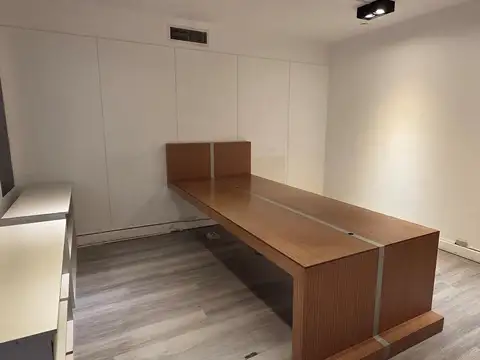 Oficina en Alquiler en Centro, $ 2.700.000