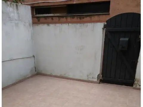 Dúplex 3 ambientes, en dos plantas, Juramento.