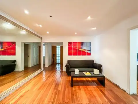 Casa en Venta con 10 cocheras