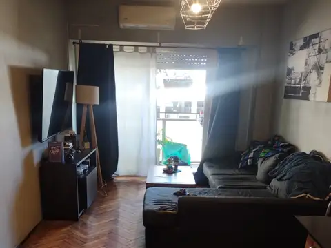avda directorio 2500, Piso 1