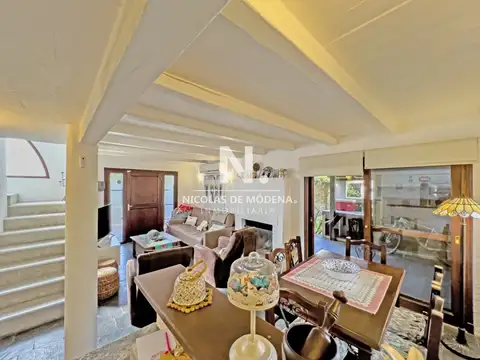 Casa 3 ambientes con 2 baños