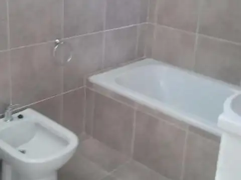 Departamento de 1 Ambiente divisible contrfrente con balcon