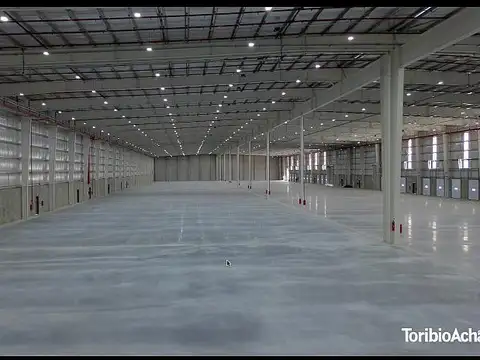 Excelente deposito AAA en alquiler a estrenar de 10.000 m2 cub. Posibilidad de mas metros