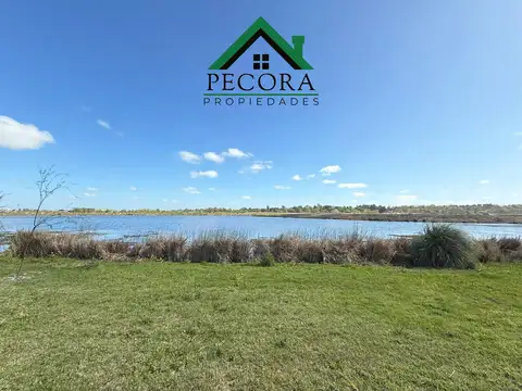 Terreno en Venta de 902,0 m2