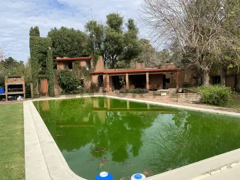 Casa en Alquiler en Villa Elisa, USD 2.500