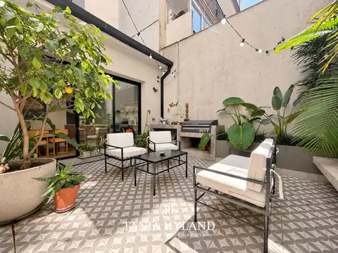 Departamento 3 ambientes refaccionado con gran patio en Recoleta