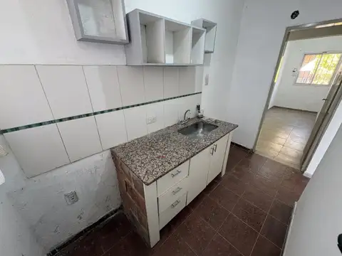 Depto Tipo Casa 4 ambientes con 1 baño