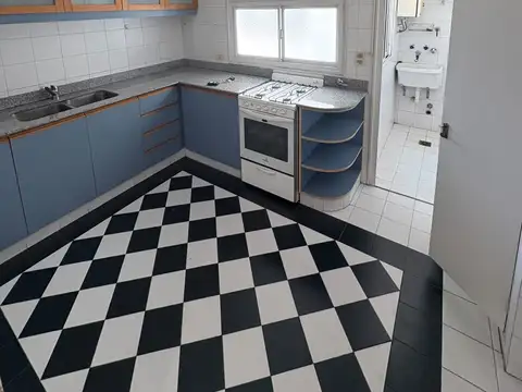 Departamento en Alquiler con 2 cocheras