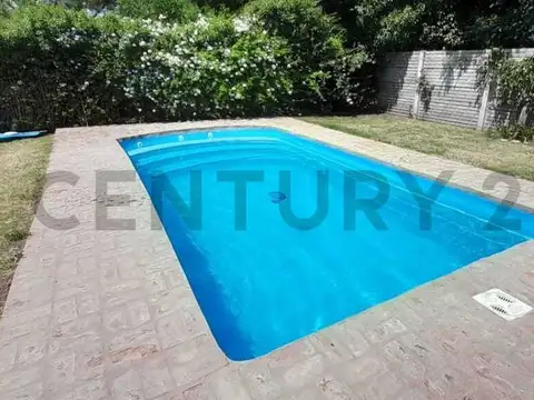 VENTA CASA 3 AMBIENTES CON PARQUE Y PISCINA NECOCHEA QUEQUEN