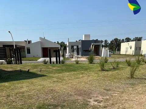Terreno en Venta 30  mts Fondo