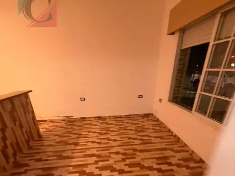 Depto Tipo Casa en Alquiler en Lanús Oeste, $ 500.000