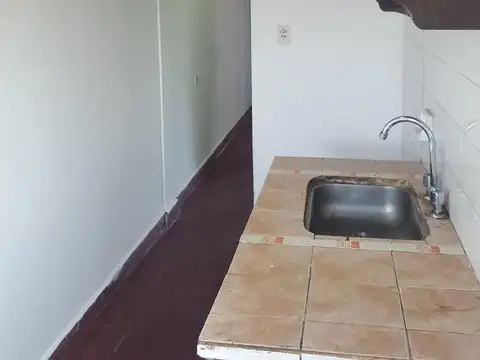 Departamento en Alquiler en Las Malvinas, $ 350.000