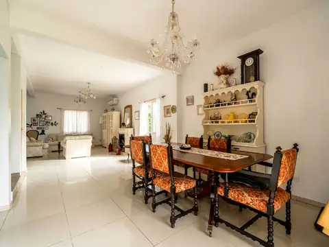 CASA EN VENTA 4 AMBIENTES EN PALMARES DE PILAR