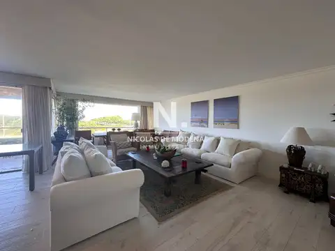 Departamento en Venta de 4 dormitorios