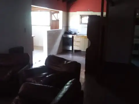 Casa 3 ambientes con 2 baños