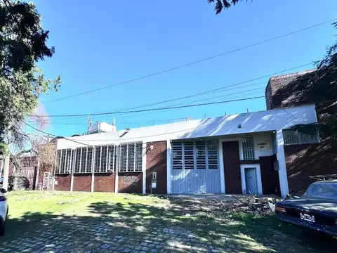 Galpon en Alquiler 32  mts Frente