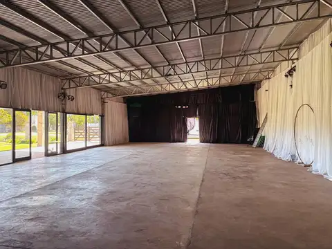 Galpon en Venta 87  mts Fondo