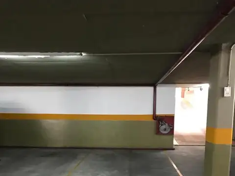 Cochera en venta en San Isidro Centro