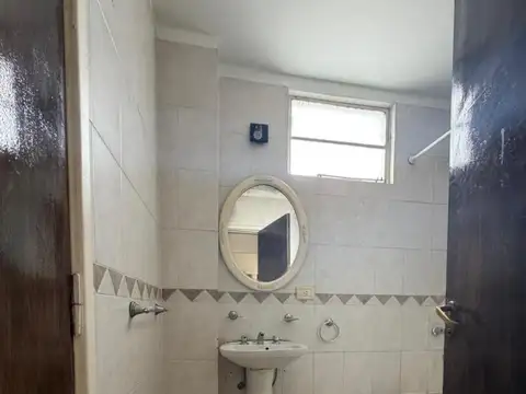 Depto Tipo Casa 4 ambientes con 2 baños