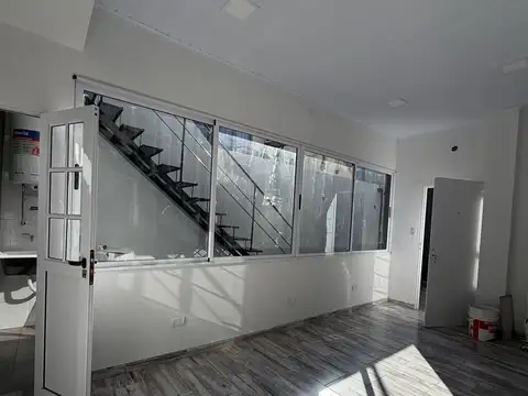Depto Tipo Casa 4 ambientes con 1 baño