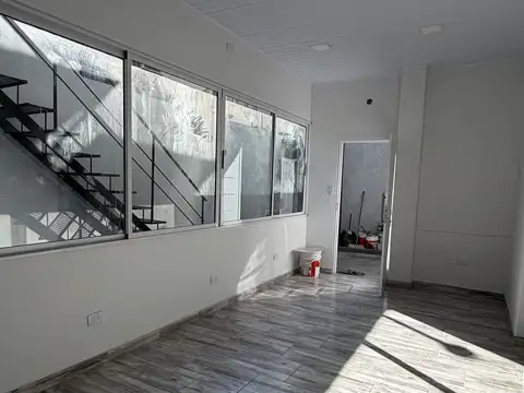 4 ambientes c/ patio y terraza