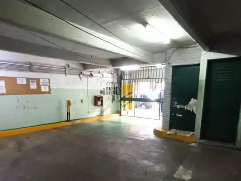 Cochera cubierta - Recoleta - Venta