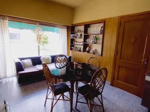 Venta Casa 4 Ambientes Bernal Este