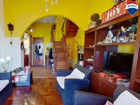 Depto Tipo Casa en Venta 56 años