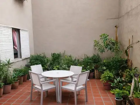 Venta depto 3 amb con patio en Peron 4200, Almagro.