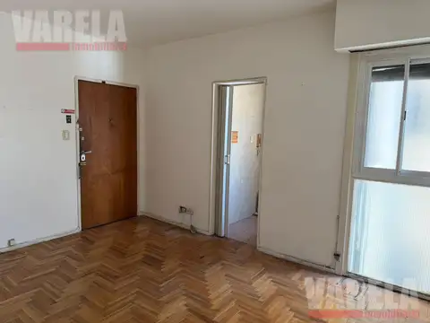 Departamento en Venta 2 amb. Interno Hidalgo al 900 Piso 5°. Caballito u$s 83.000