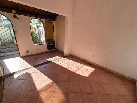 Depto Tipo Casa en Venta en Ramos Mejia, USD 60.000