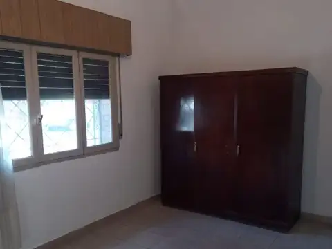 Depto Tipo Casa en Venta en Valentin Alsina, USD 57.000