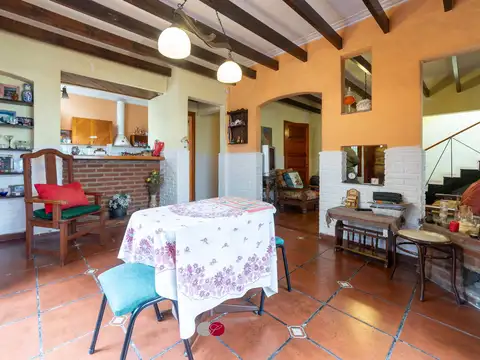 Casa en Venta con 1 cochera