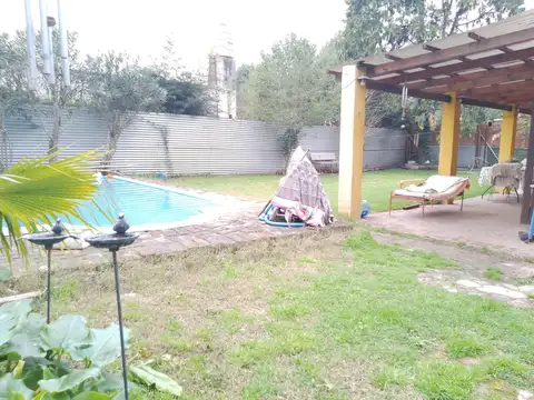 VENTA CASA 4 AMBIENTES PILETA  TORTUGUITAS