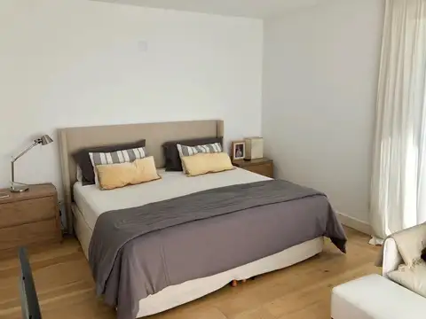 Casa en Alquiler Temporal con 1 cochera